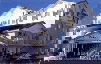 Zirkys Lodge - Grafton Accommodation 0