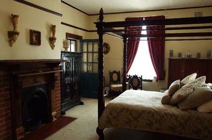 Beaufort House - Grafton Accommodation 2