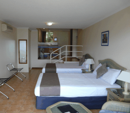 Sunlit Waters Studio Apartments - Grafton Accommodation 5