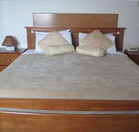 The Plough Hotel - Grafton Accommodation