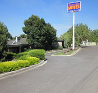 Farnham Court Motel