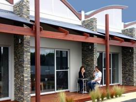 A Must @ Coonawarra - Grafton Accommodation 0