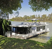Moving Waters Self Contained Moored Houseboat - Grafton Accommodation