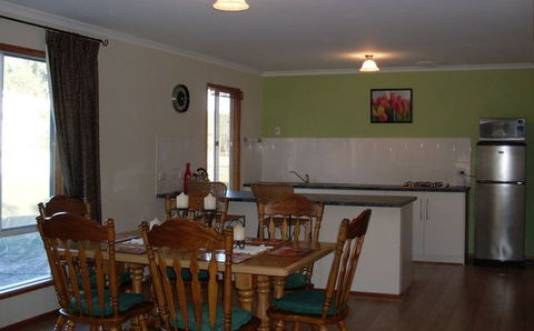 Lazy Days B&B Cottage - Grafton Accommodation 0