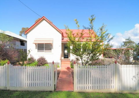 Diamond Cottages - Grafton Accommodation 0