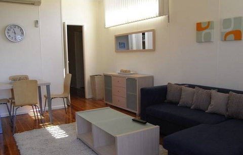 A Husky Sea-Esta - Grafton Accommodation 4