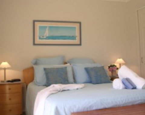 A Bay Beachcomber And Jervis Bays SeaChange - Grafton Accommodation 1