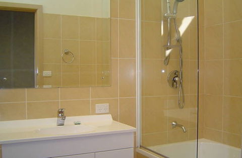 Amaroo On The Waterfront - Grafton Accommodation 1