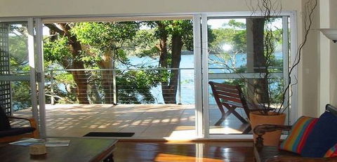 Amaroo On The Waterfront - Grafton Accommodation 5