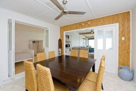 A Beach House On Sunset - Grafton Accommodation 1