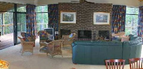 Banjos Bushland Retreat - Grafton Accommodation 3