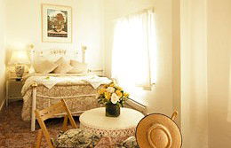 Clarendon Guesthouse - Grafton Accommodation 2