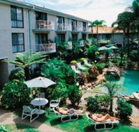 Allamanda Retreat - The Entrance - Grafton Accommodation