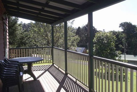 Pademelon Lodge - Holiday Home - Grafton Accommodation 1