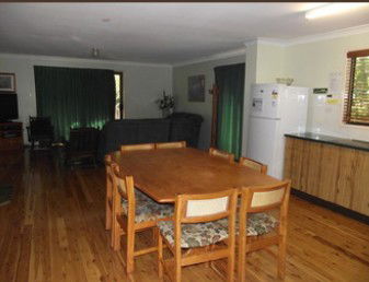 Bunya Haven - Holiday Home - Grafton Accommodation 3