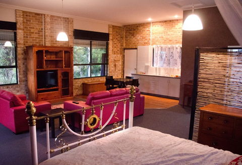 Mirambeena Retreat - Grafton Accommodation 2