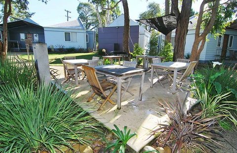 Huskisson Holiday Cabins - Grafton Accommodation 4