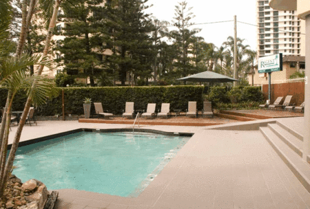 The Regent Holiday Apartments - Grafton Accommodation