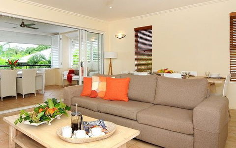 Cayman Villas Port Douglas - Grafton Accommodation 2