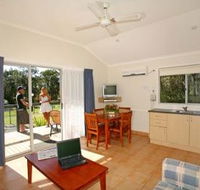 Samurai Beach Resort - Grafton Accommodation