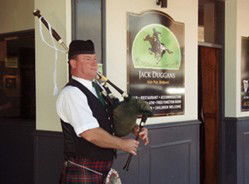 Jack Duggans Irish Pub - Grafton Accommodation 1
