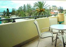 The Entrance Waldorf Apartments - Grafton Accommodation 4