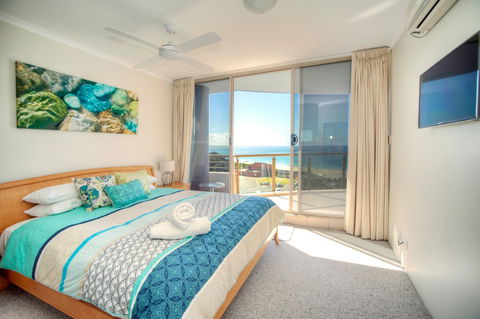 Beaches International - Grafton Accommodation 5