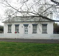 Batt's Cottage - Grafton Accommodation