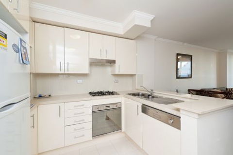 Astra Apartments - Chatswood - Grafton Accommodation 2