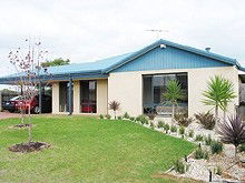 Seaside Homes - Grafton Accommodation 7