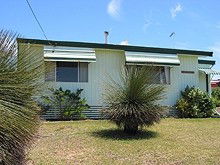 Seaside Homes - Grafton Accommodation 8