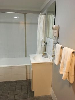 Waldorf The Entrance Serviced Apartments - Grafton Accommodation 8