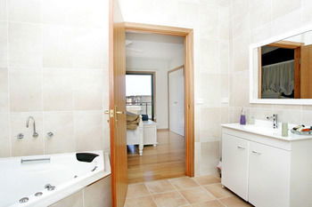 Lavender House B&B - Grafton Accommodation 7