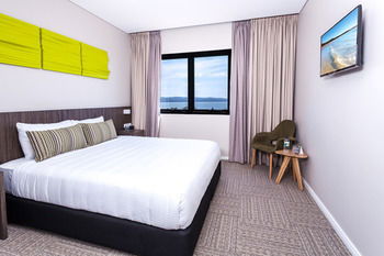 Ibis Styles The Entrance - Grafton Accommodation 5