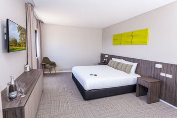 Ibis Styles The Entrance - Grafton Accommodation 7
