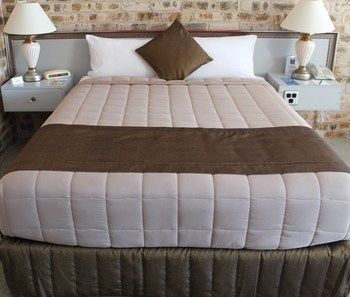 Airport Motel Sir Francis Drake - Grafton Accommodation 11