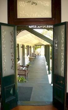 Lochinvar House B&B - Grafton Accommodation 5