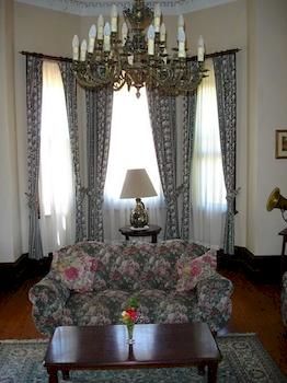 Lochinvar House B&B - Grafton Accommodation 11