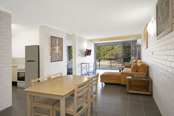 Jacaranda Noosa - Grafton Accommodation 54