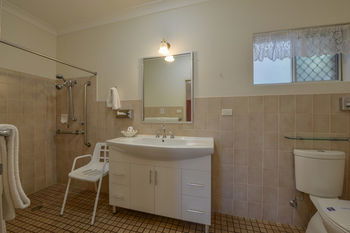 Cadman Motor Inn & Apartments - Grafton Accommodation 0