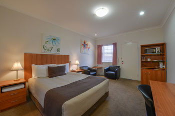 Cadman Motor Inn & Apartments - Grafton Accommodation 15