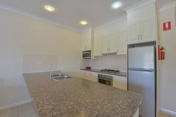 Cadman Motor Inn & Apartments - Grafton Accommodation 18