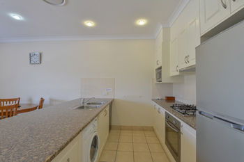 Cadman Motor Inn & Apartments - Grafton Accommodation 20