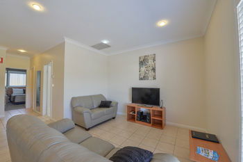 Cadman Motor Inn & Apartments - Grafton Accommodation 22