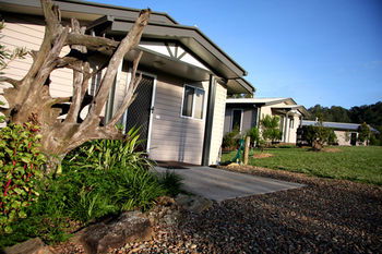 Yabbaloumba Retreat - Grafton Accommodation 12