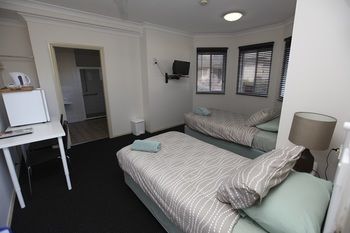 Across Country Motel And Serviced Apartments - Grafton Accommodation 19