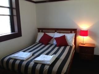 The Cooks Hill Hotel - Grafton Accommodation 0