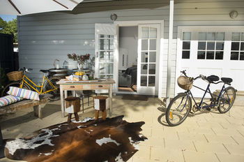 The Villa - Country House Retreat - Grafton Accommodation 2