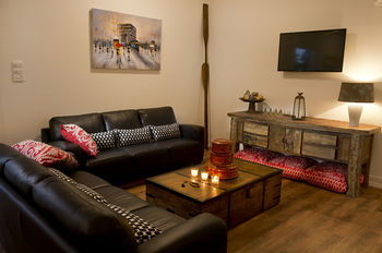 The Villa - Country House Retreat - Grafton Accommodation 12