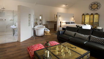 The Villa - Country House Retreat - Grafton Accommodation 18